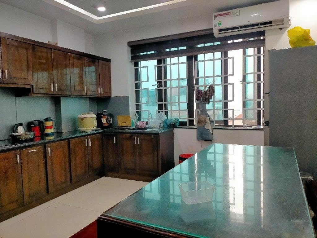 BÁN TÒA NHÀ MẶT PHỐ NGUYỄN LAM - LONG BIÊN: 6 TẦNG BỀ THẾ - 10 PHÒNG KHÉP KÍN - KINH DOANH ĐA NGÀNH - GIÁ 40 TỶ