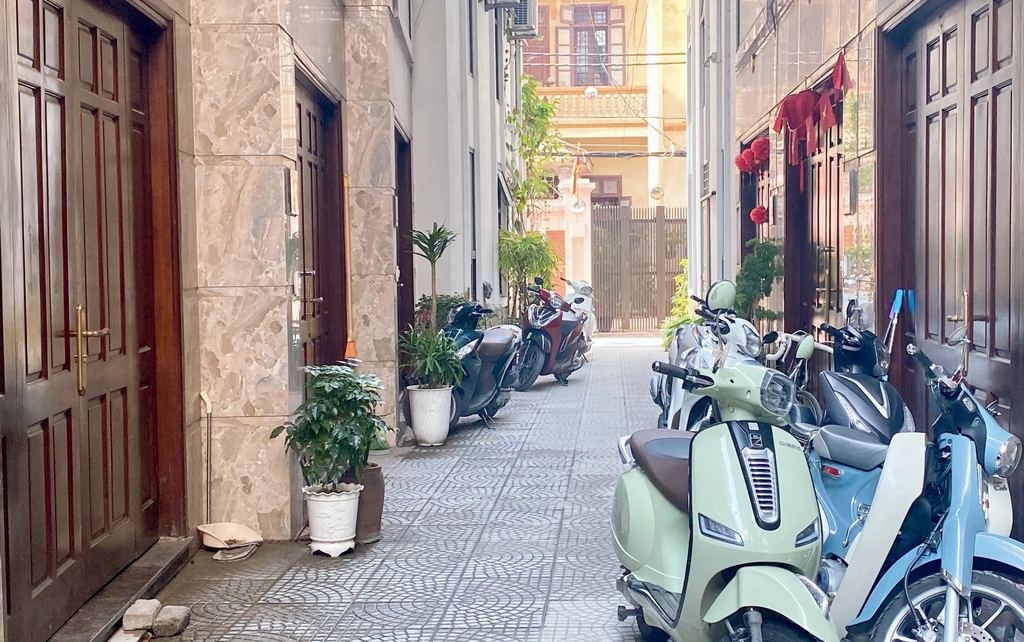 【NHÀ PHỐ 6 TẦNG - BỒ ĐỀ, LONG BIÊN】- Bồ Đề, Long Biên - 30m² - 3PN - Ô Tô Đỗ Cổng - Giá 8.5 Tỷ