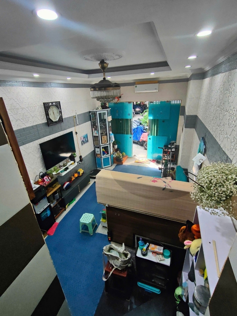 CĂN HỘ TẦNG 1 BIỆT THỰ CŨ - NGÕ YÊN NINH BA ĐÌNH - 15/60m² - Ô TÔ ĐỖ CỬA - 5.6 TỶ