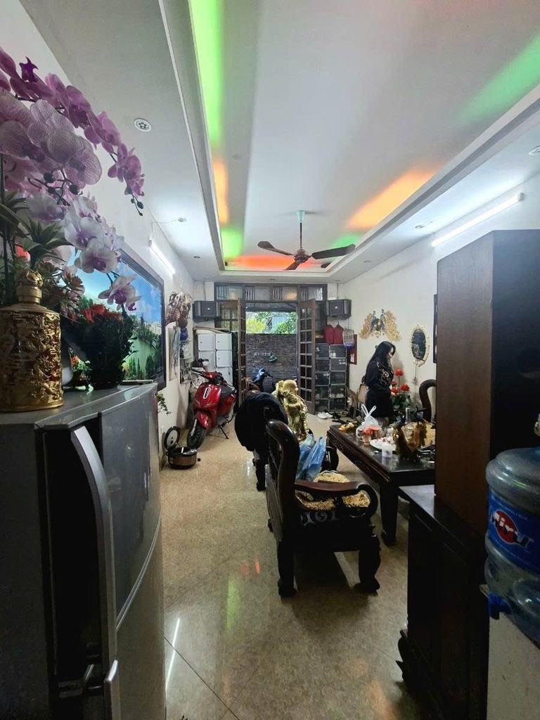 NHÀ 4 TẦNG CUỐI NGÕ 2 MẶT THOÁNG - KHU VỰC BÁT KHỐI/PHỐ TRẠM, QUẬN LONG BIÊN - 37M² - 8.5 TỶ