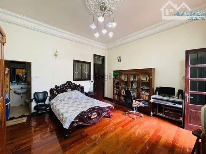 PHÂN LÔ XƯỞNG PHIM - NGÕ HOÀNG HOA THÁM BA ĐÌNH - 41/45m² - 6 TẦNG - Ô TÔ ĐỖ CỬA - 14.7 TỶ