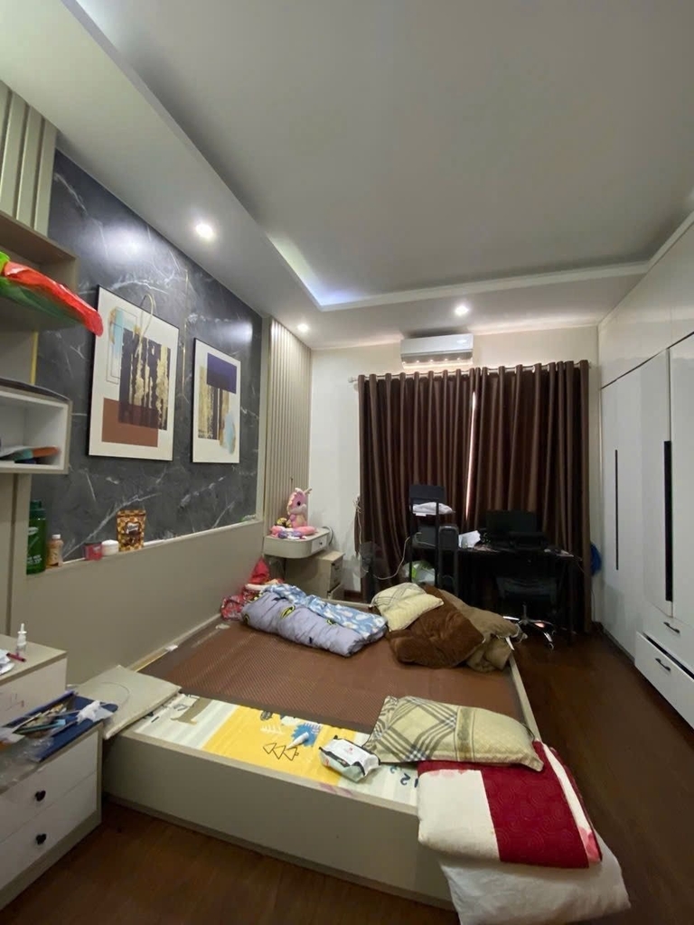 NHÀ ĐẸP 5 TẦNG - KHU PHÂN LÔ HÀNG KHÔNG -NGUYỄN SƠN, LONG BIÊN - 32M² - 9.1 TỶ