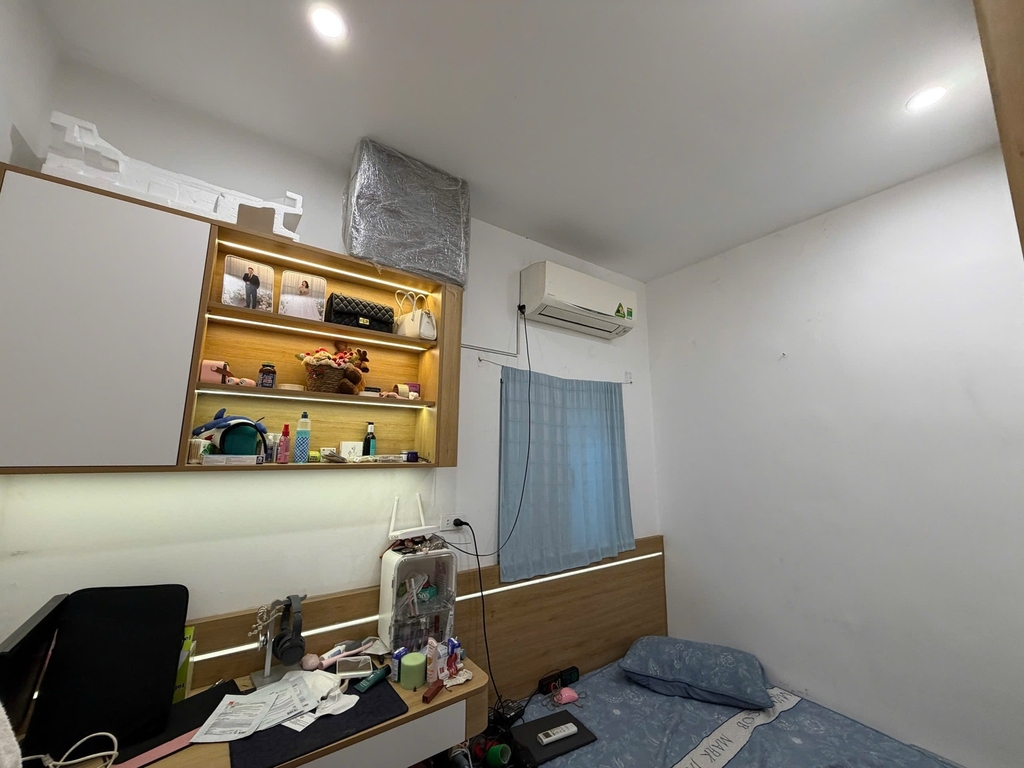 BÁN CĂN HỘ TẬP THỂ NGUYỄN KHOÁI - HAI BÀ TRƯNG: TẦNG 2 TIỆN LỢI - FULL NỘI THẤT XỊN - SÂN CHUNG RỘNG - GIÁ 3.25 TỶ