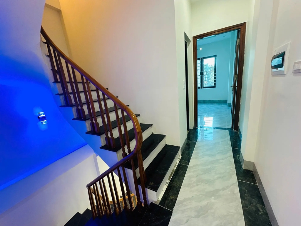 【NHÀ MỚI 5 TẦNG - LAI XÁ】- 32/36M² - 6 PN - NGÕ NÔNG - CÁCH CHỢ 30M - 6.8 TỶ