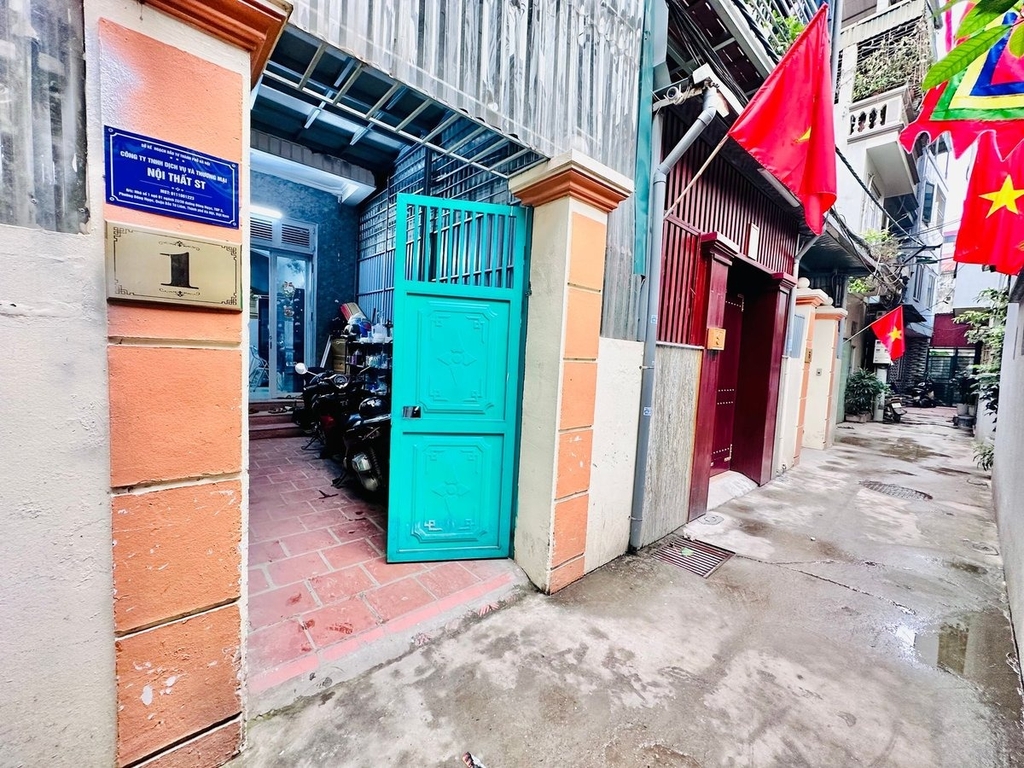 BÁN ĐẤT TẶNG NHÀ PHỐ ĐÔNG NGẠC: DIỆN TÍCH RỘNG 70M2 - SỔ NỞ HẬU ĐẠI CÁT - VỊ TRÍ SÁT HỒ THOÁNG MÁT - GIÁ 14.8 TỶ