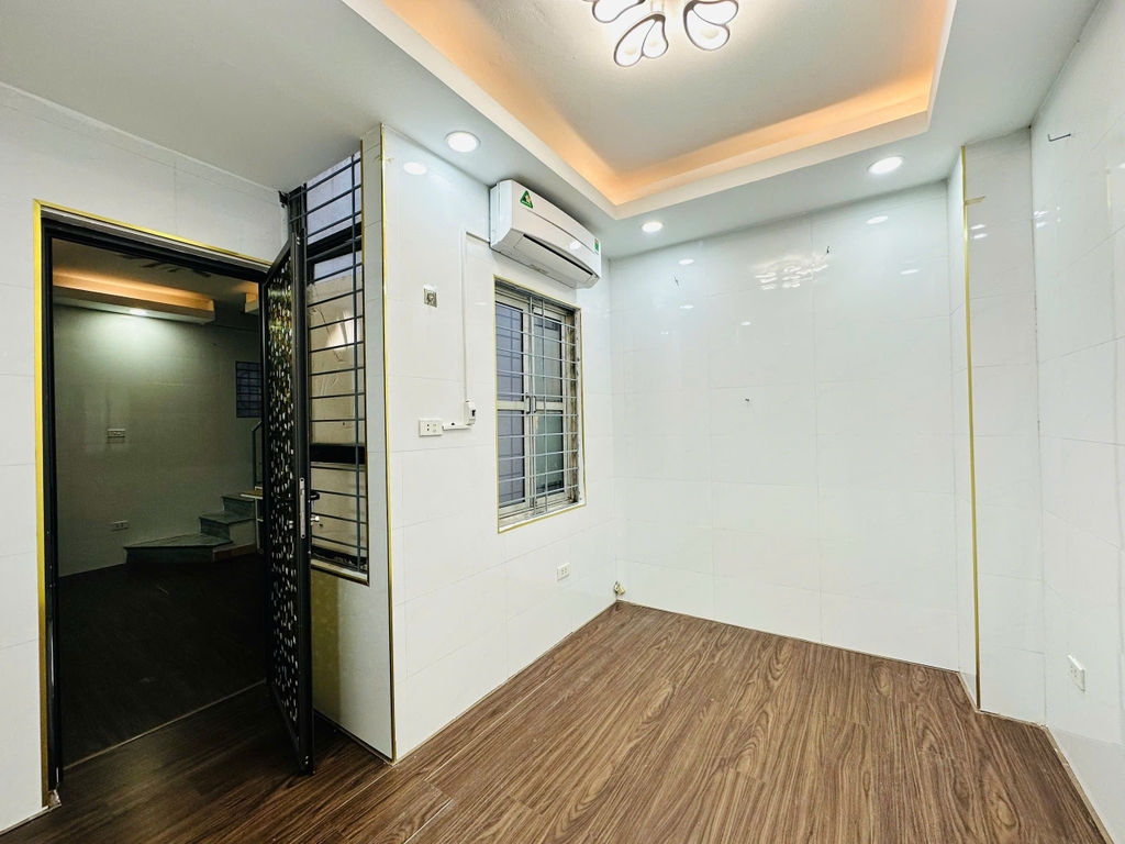 【NHÀ NGÕ HIẾM BA ĐÌNH】- 18m² 4 Tầng - Lô Góc 2 Thoáng - 5 PN - Sổ Riêng - 6.6 Tỷ