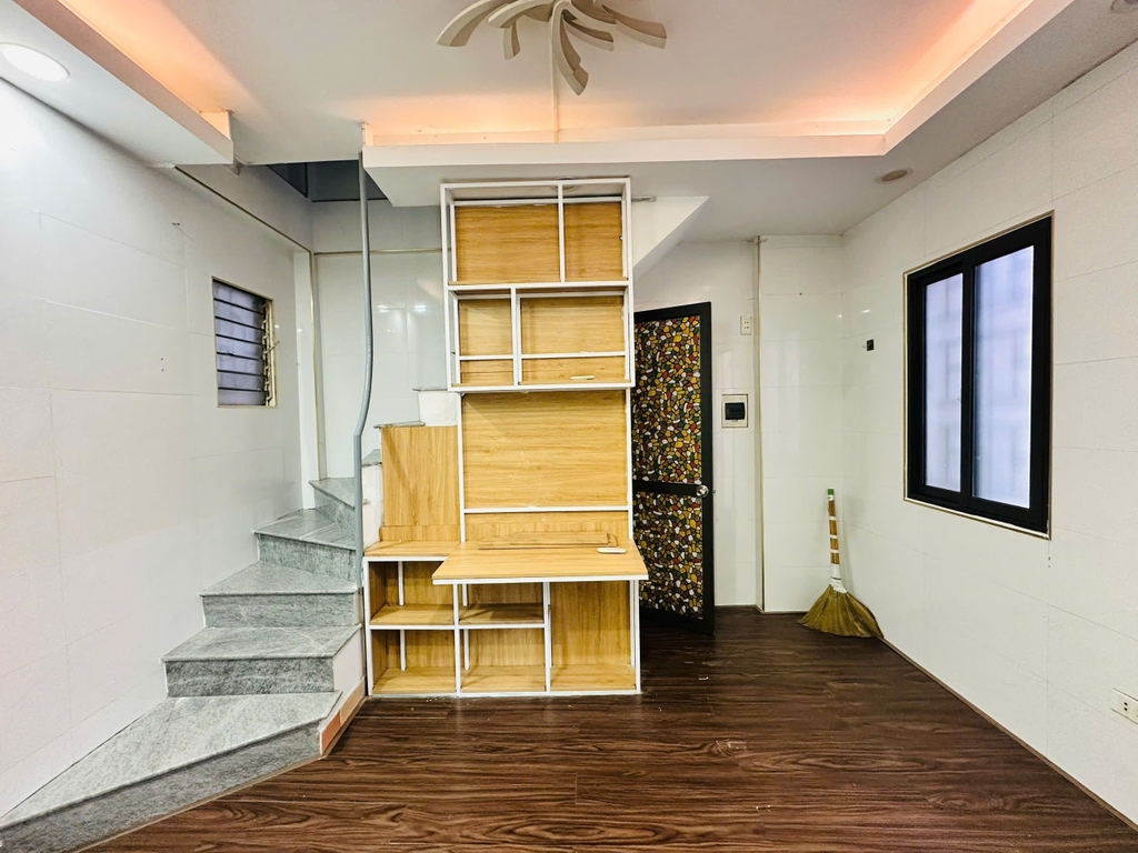 NHÀ LÔ GÓC MẶT NGÕ - ĐỘI CẤN BA ĐÌNH - 18m² - 4 TẦNG - 2 MẶT THOÁNG - SỔ RIÊNG - 6.6 TỶ