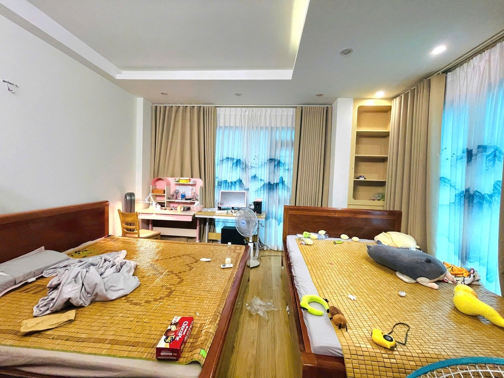 BÁN NHÀ NHẬT TẢO - BẮC TỪ LIÊM: LÔ GÓC 2 MẶT THOÁNG - 6 TẦNG HIỆN ĐẠI - SÁT VÁCH CIPUTRA - GIÁ 9.5 TỶ