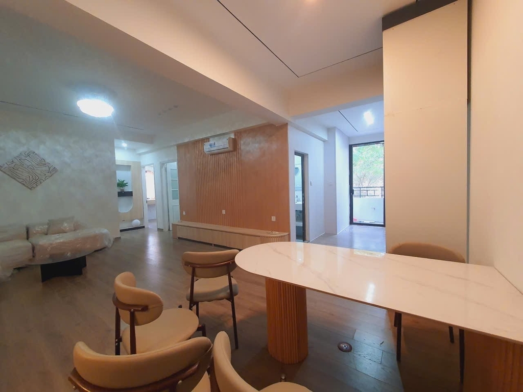 BÁN CĂN HỘ KĐT MỸ ĐÌNH II - TRẦN HỮU DỰC: SIÊU PHẨM LÔ GÓC - BAN CÔNG 30M2 RỘNG NHƯ SÂN VƯỜN - VIEW VƯỜN HOA - GIÁ 7.5 TỶ