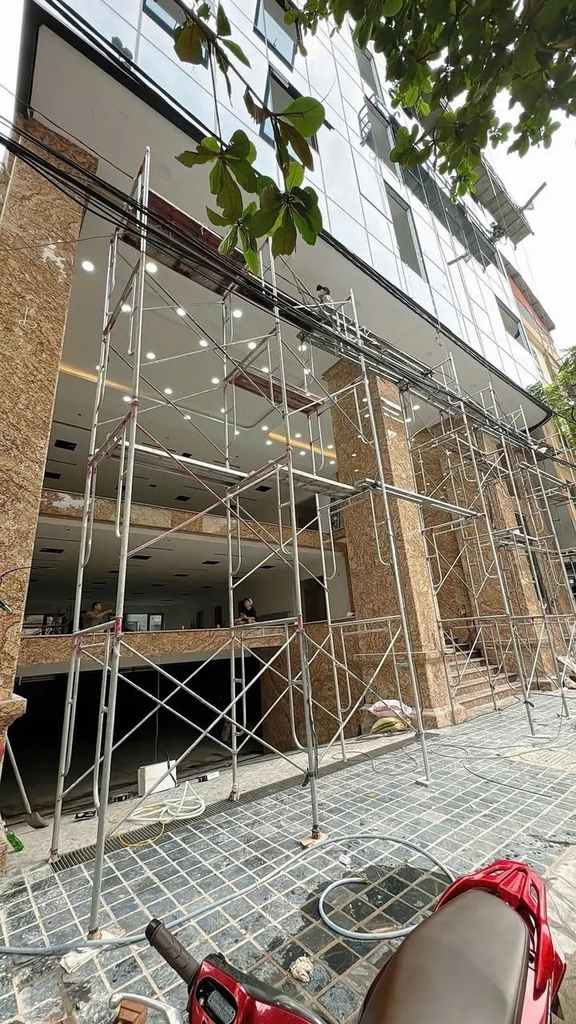 【SIÊU PHẨM TÒA NHÀ VĂN PHÒNG HẠNG A】Phú Gia, Tây Hồ - 350m² - 8.5 Tầng - 2 Thang Máy - Giá 243 Tỷ