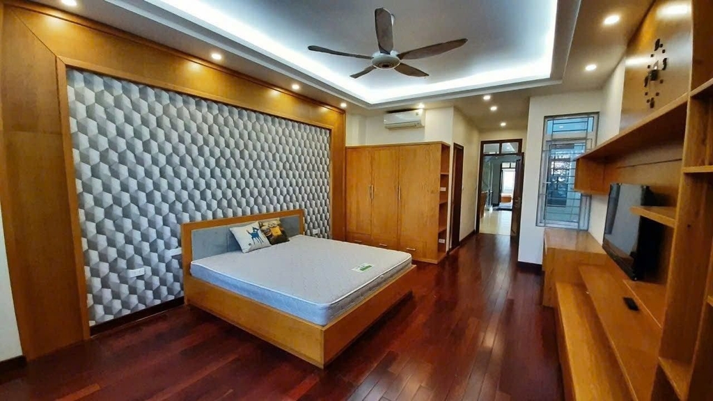 【MẶT PHỐ KINH DOANH HOÀNG HOA THÁM BA ĐÌNH】- 109m² - 5 TẦNG + 2 HẦM - DÒNG TIỀN 70 TRIỆU/TH - 47.5 TỶ