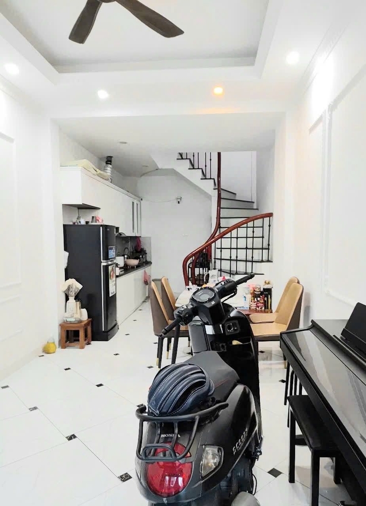 BÁN NHÀ 5 TẦNG KIÊN CỐ - THƯỢNG THANH, LONG BIÊN - VỊ TRÍ TRUNG TÂM - GIÁ 6.8 TỶ