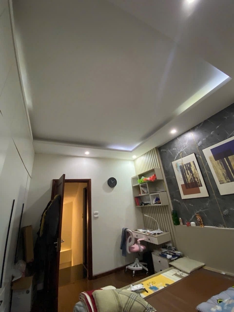 NHÀ ĐẸP 5 TẦNG - KHU PHÂN LÔ HÀNG KHÔNG -NGUYỄN SƠN, LONG BIÊN - 32M² - 9.1 TỶ