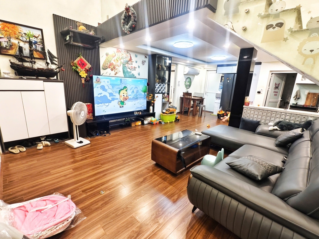 BÁN CĂN HỘ DUPLEX GIÁP NHẤT - THANH XUÂN: DIỆN TÍCH 120M² - TẦNG 1 TIỆN LỢI - Ô TÔ TRÁNH - CHI PHÍ DỊCH VỤ CỰC THẤP