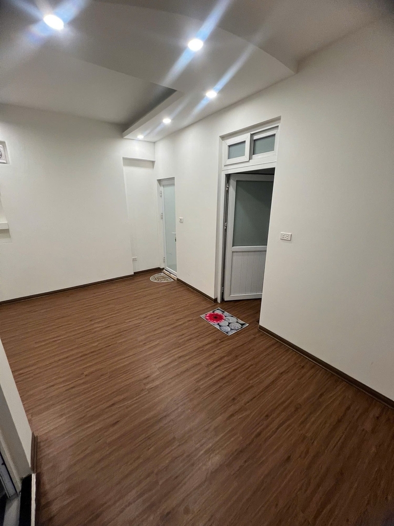 NHÀ RIÊNG 5 TẦNG MỚI ĐẸP - PHỐ GIANG VĂN MINH BA ĐÌNH - 40M² - 12.55 TỶ