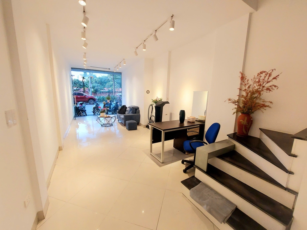 【MẶT PHỐ KINH DOANH NGÃ TƯ KIM MÃ - NÚI TRÚC】- 37m² - 5 TẦNG - ĐỐI DIỆN ĐSQ - 23.8 TỶ