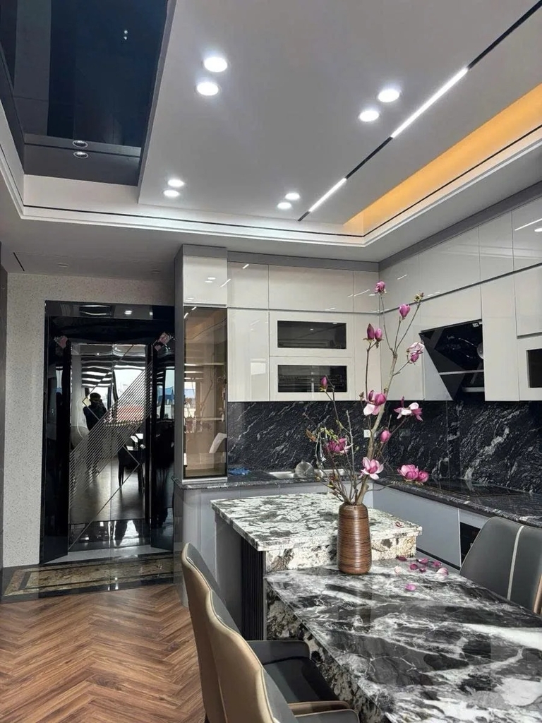 BÁN NHÀ MỚI NGUYỄN ĐỨC CẢNH - HOÀNG MAI: 5 TẦNG THANG MÁY - SÁT MẶT PHỐ - THIẾT KẾ HIỆN ĐẠI - FULL NỘI THẤT LUXURY