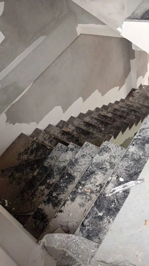 【NHÀ MỚI 5 TẦNG - ĐÔNG LA】- 35M² - Ô TÔ VÀO NHÀ - 3 PN - 5.55 TỶ