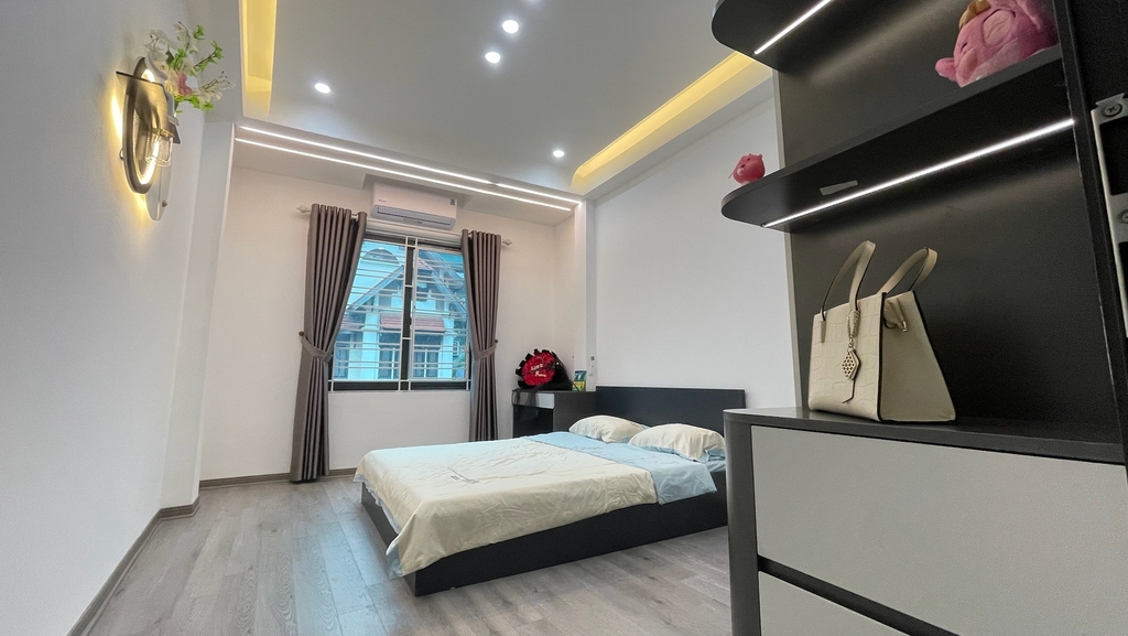 BÁN NHÀ NGÕ GỐC ĐỀ - HOÀNG MAI: NHÀ ĐẸP DÂN XÂY - NGÕ THÔNG TỨ PHÍA - TẶNG FULL NỘI THẤT - GIÁ 6.65 TỶ