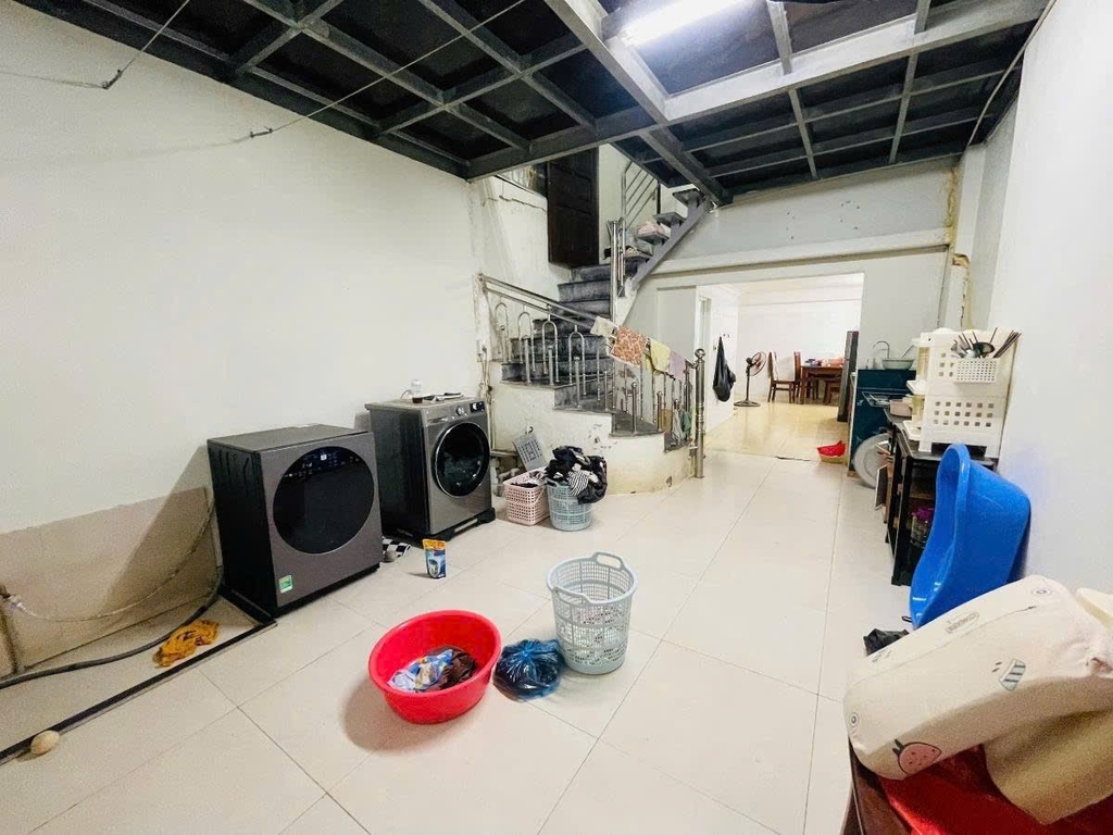 BÁN NHÀ MẶT PHỐ PHÚC DIỄN - BẮC TỪ LIÊM: VỈA HÈ RỘNG - KINH DOANH ĐA NGÀNH - THỰC TẾ 90M2 CÓ HẦM - GIÁ CHỈ 4.6 TỶ