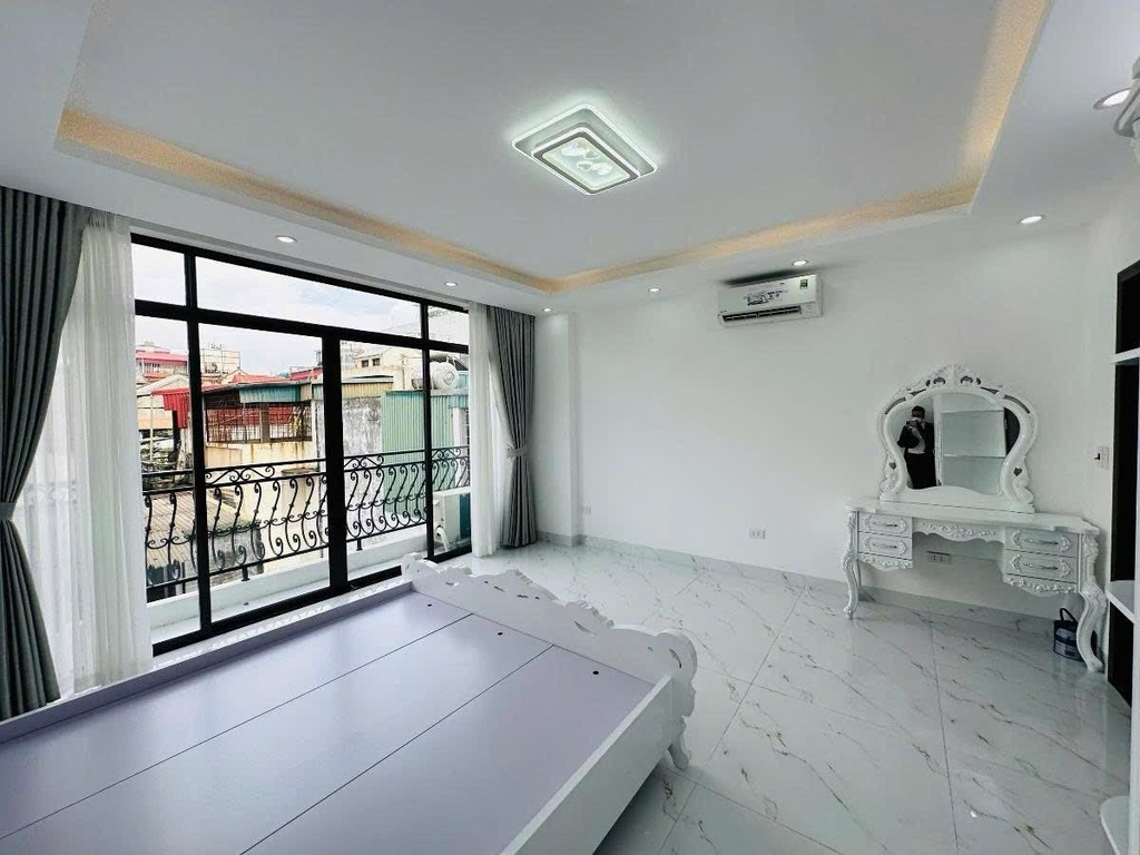 BÁN NHÀ MỚI HOÀNG HOA THÁM - BA ĐÌNH: MẶT TIỀN KHỦNG 4.8M - Ô TÔ VÀO NHÀ - KINH DOANH ĐỈNH - SỔ NỞ HẬU