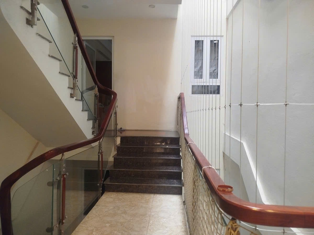 BÁN NHÀ HOÀNG QUỐC VIỆT - CẦU GIẤY: CHẤT LƯỢNG DÂN XÂY TÂM HUYẾT - THANG MÁY - MÓNG CHỜ 7 TẦNG - GIÁ 33 TỶ