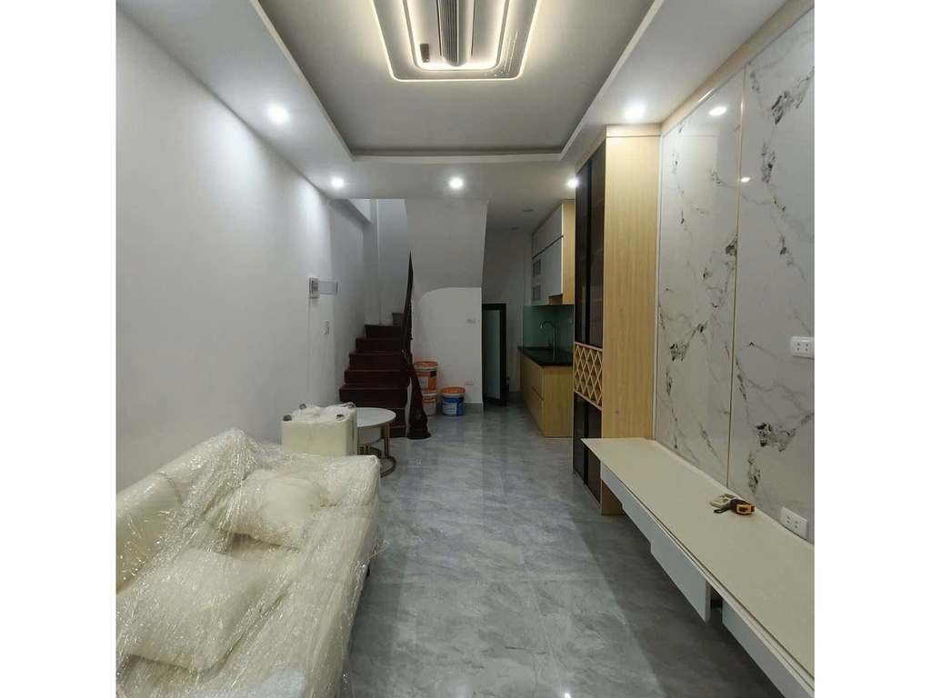 BÁN NHÀ MỚI KÍNH COONG TÔN THẤT TÙNG - ĐỐNG ĐA: NGÕ THÔNG PHÂN LÔ - 10M RA Ô TÔ TRÁNH - SÁT VINCOM PHẠM NGỌC THẠCH - GIÁ 8.8 TỶ