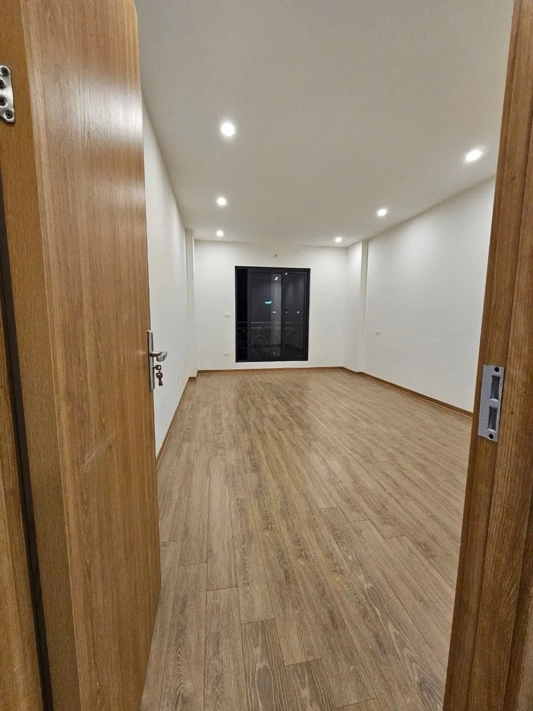 BÁN TÒA NHÀ MẶT PHỐ MAI PHÚC - LONG BIÊN: 7 TẦNG THANG MÁY - VIEW HỒ SÀI ĐỒNG - KINH DOANH ĐA NGÀNH - GIÁ ĐẦU TƯ