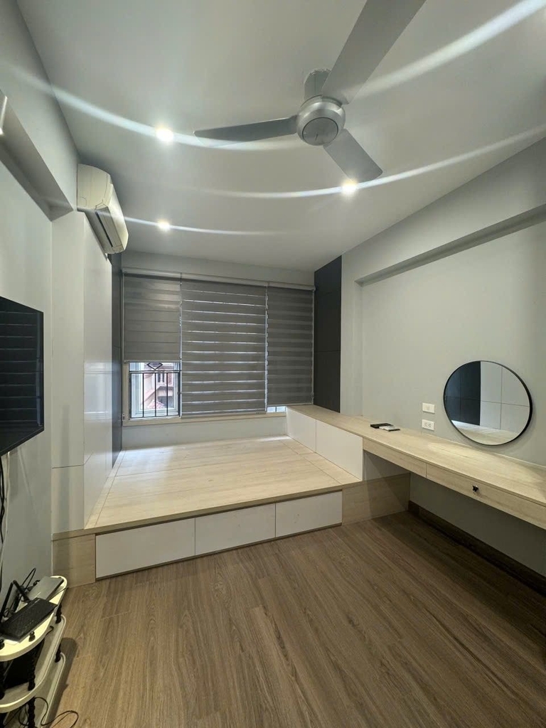 【NHÀ NGÕ THÔNG HOÀNG HOA THÁM】- 30m² 5 Tầng - Lô Góc - Kinh Doanh Đỉnh - 10.8 Tỷ