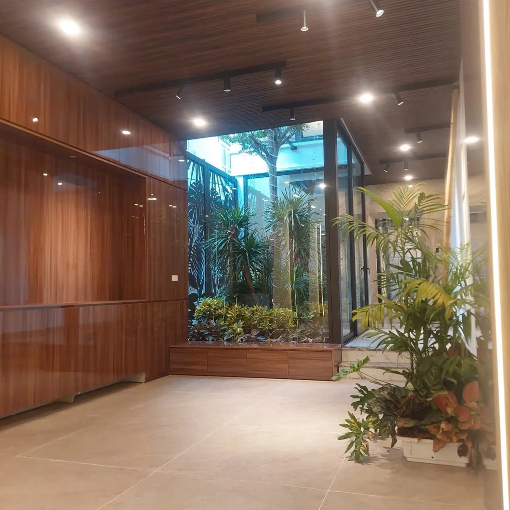 【BIỆT THỰ 7 TẦNG - KIẾN TRÚC "HÀM CÁ MẬP" - VŨ ĐỨC THẬN, LONG BIÊN】- 26.3 TỶ