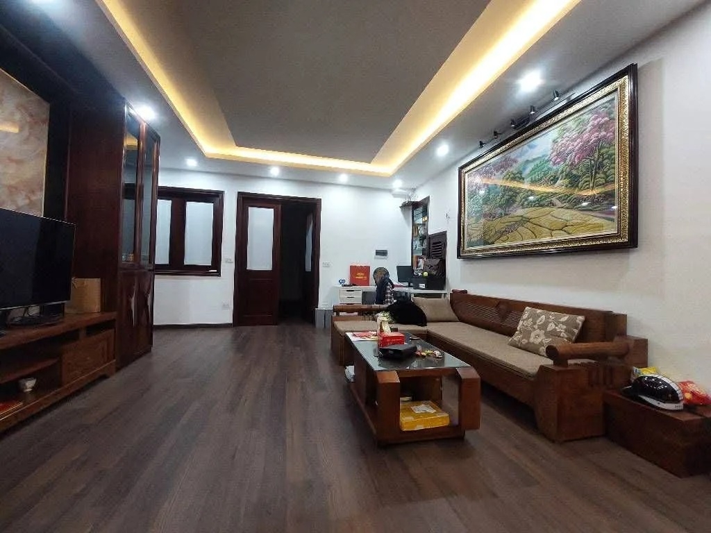 BÁN NHÀ PHỐ VỌNG - HAI BÀ TRƯNG: NỞ HẬU ĐẠI CÁT - MẶT TIỀN QUYỀN LỰC - THIẾT KẾ RESORT TẠI GIA - 5 NGỦ KHÉP KÍN