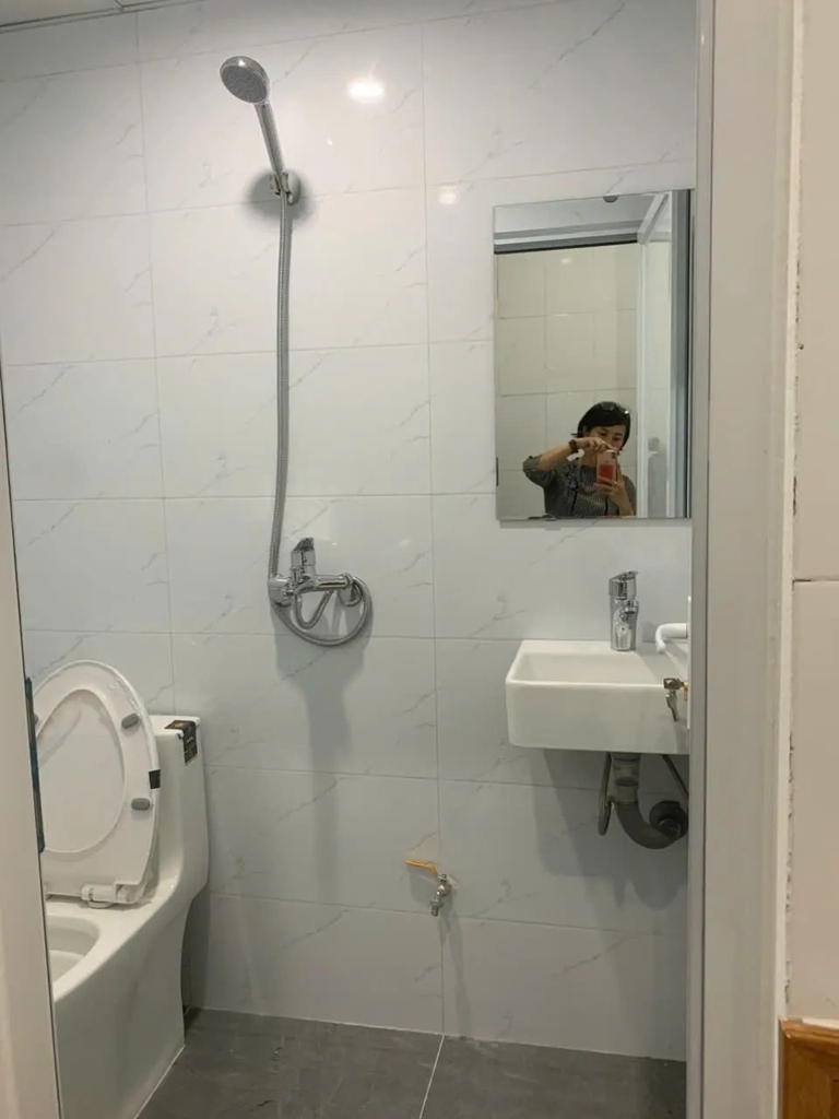 【CĂN HỘ TẬP THỂ TẦNG 1 - FULL NỘI THẤT - CAO SU SAO VÀNG】- 16.5m² - 2PN - Sửa Như Mới - Giá 2.95 Tỷ