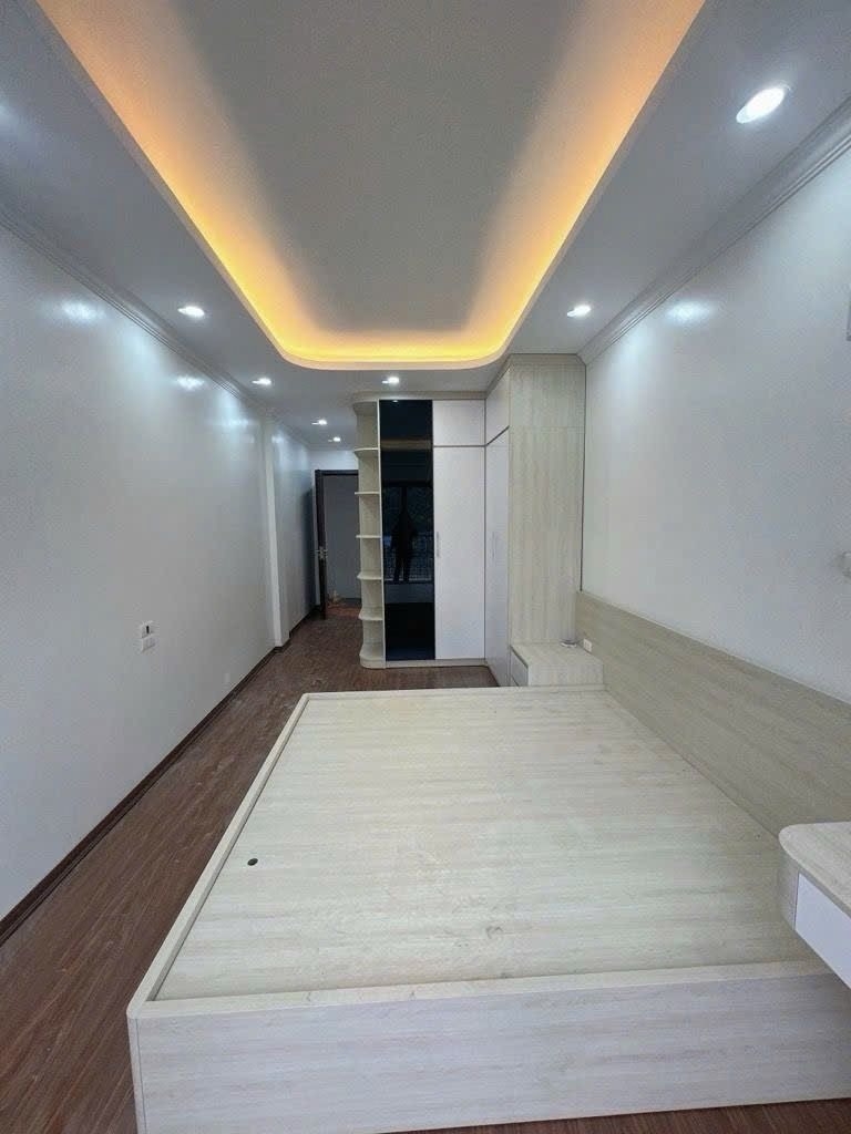 BÁN NHÀ MỚI TINH 5 TẦNG - NGÕ Ô TÔ - TRUNG TÂM ĐỨC GIANG, LONG BIÊN - 7.85 TỶ