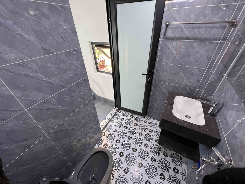 【NHÀ MẶT HỒ NGỌC HÀ】- 11/22m² 4 Tầng - Full NT - Ô tô Đỗ Cửa - View Hồ - 7.2 Tỷ