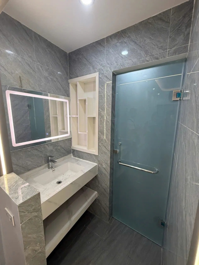 【NHÀ MỚI 5 TẦNG NGUYỄN VĂN LINH - NỞ HẬU - Ô TÔ ĐỖ CỬA】- 30.2m² - 5 TẦNG - 6.5 TỶ