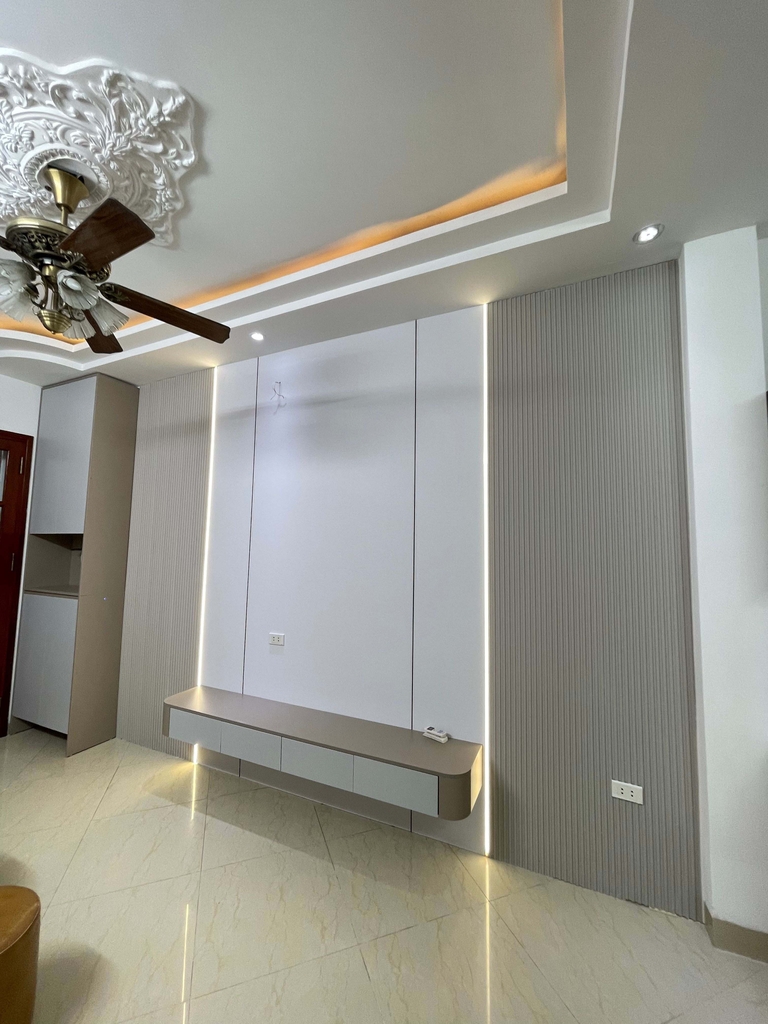 BÁN NHÀ MỚI 5 TẦNG FULL NỘI THẤT - KHU TRUNG TÂM BỒ ĐỀ, PHƯỜNG BỒ ĐỀ - GIÁ 8.35 TỶ