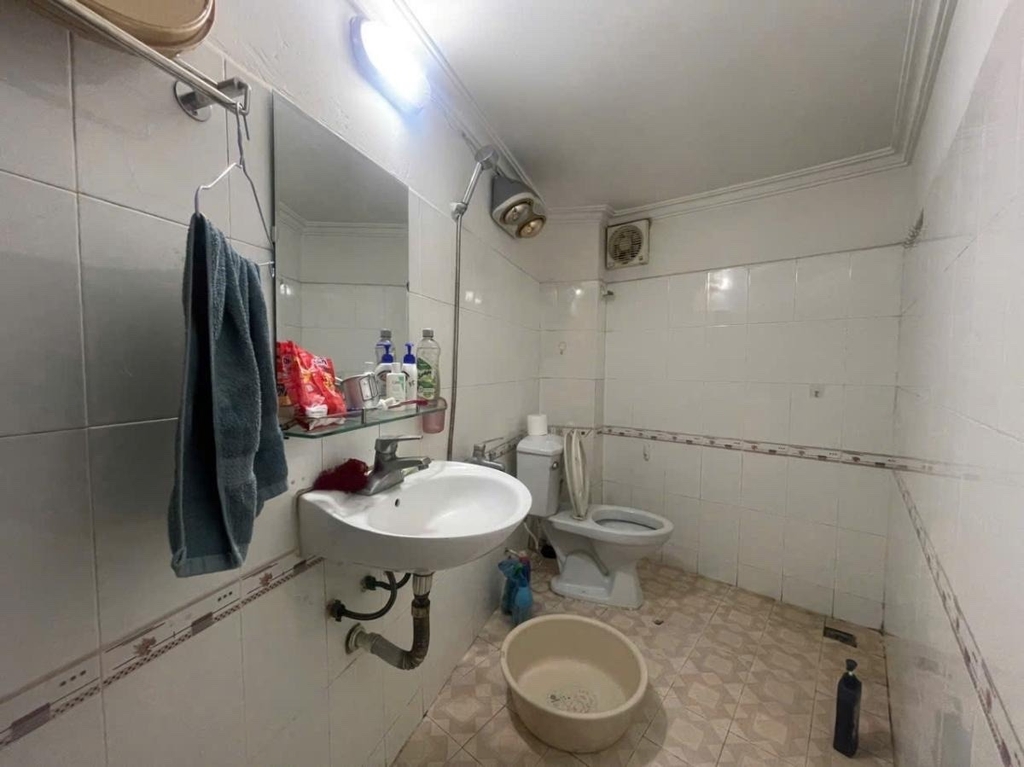 BÁN NHÀ MỸ ĐÌNH - NAM TỪ LIÊM: NHÀ DÂN XÂY KIÊN CỐ - 3 PHÒNG NGỦ KHÉP KÍN - THOÁNG TRƯỚC SAU - GIÁ 7.35 TỶ