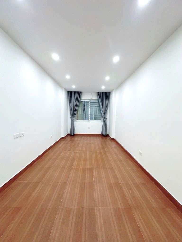 NHÀ 5 TẦNG FULL NỘI THẤT - PHƯỜNG BÁT KHỐI, LONG BIÊN - 33M² - 8.9 TỶ