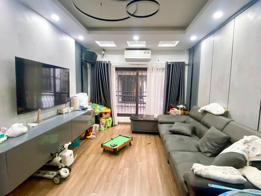 【NHÀ PHỐ 6 TẦNG - BỒ ĐỀ, LONG BIÊN】- Bồ Đề, Long Biên - 30m² - 3PN - Ô Tô Đỗ Cổng - Giá 8.5 Tỷ