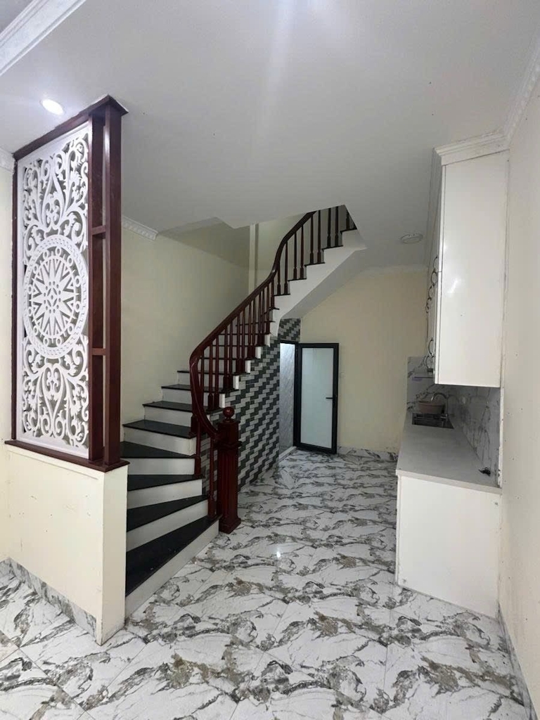 BÁN NHÀ NGÕ THÔNG 20M Ô TÔ - BÁT KHỐI, LONG BIÊN - 30M² 5 TẦNG - GIÁ CHỈ 7.4 TỶ