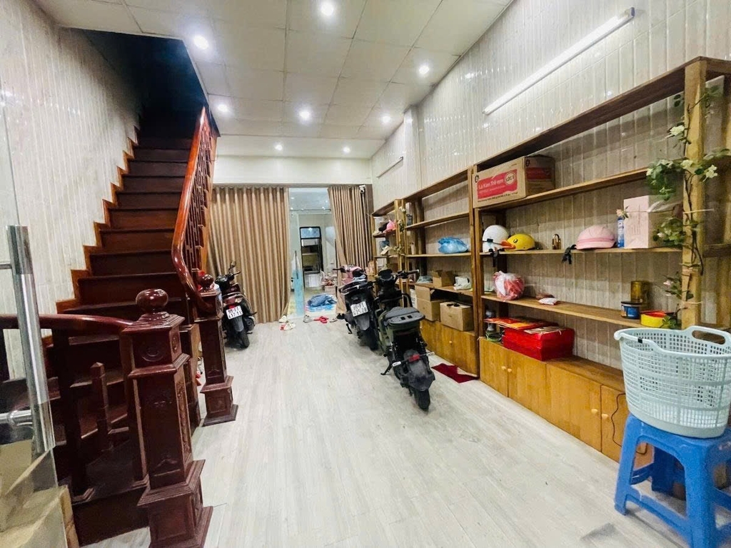 BÁN NHÀ MẶT PHỐ PHÚC DIỄN - BẮC TỪ LIÊM: VỈA HÈ RỘNG - KINH DOANH ĐA NGÀNH - THỰC TẾ 90M2 CÓ HẦM - GIÁ CHỈ 4.6 TỶ