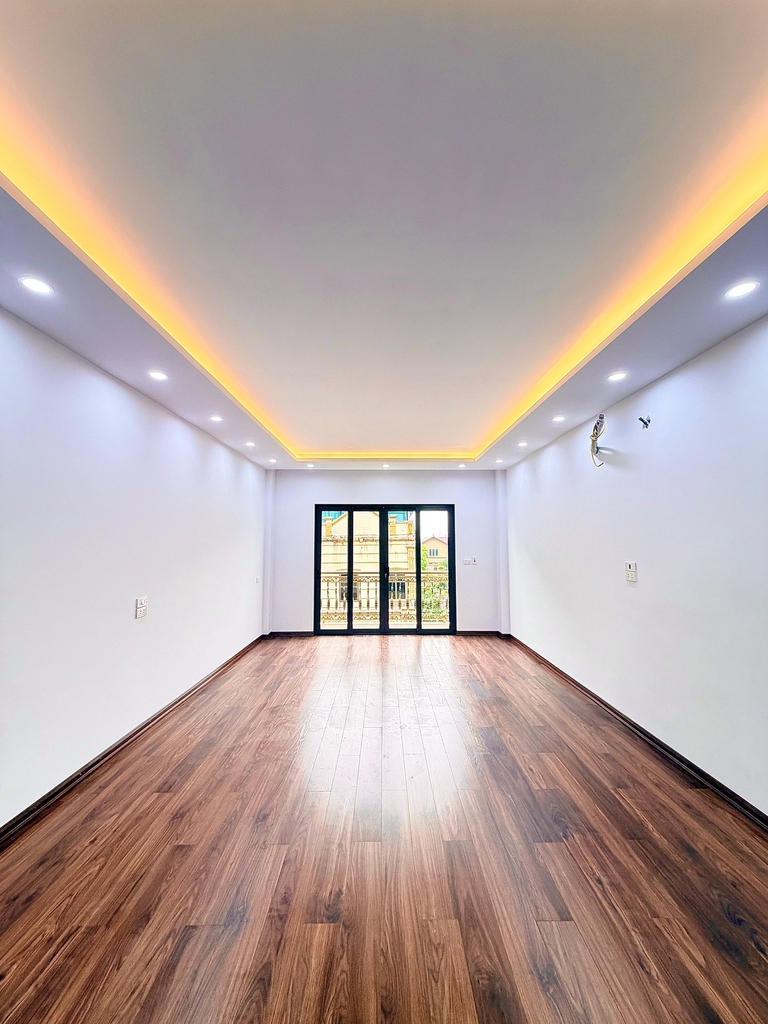 BÁN TÒA NHÀ 6 TẦNG THANG MÁY ĐỨC DIỄN - BẮC TỪ LIÊM: Ô TÔ TRÁNH - VỈA HÈ RỘNG - NGÕ THÔNG KINH DOANH - GIÁ 17.9 TỶ