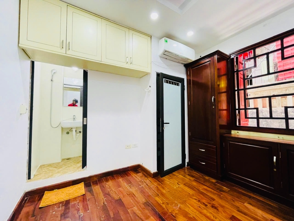 BÁN NHÀ KIM MÃ - BA ĐÌNH: LÔ GÓC 3 MẶT THOÁNG - NGÕ THÔNG TỨ TUNG - ĐỐI DIỆN VINCOM METROPOLIS - GIÁ CHỈ 3.6 TỶ