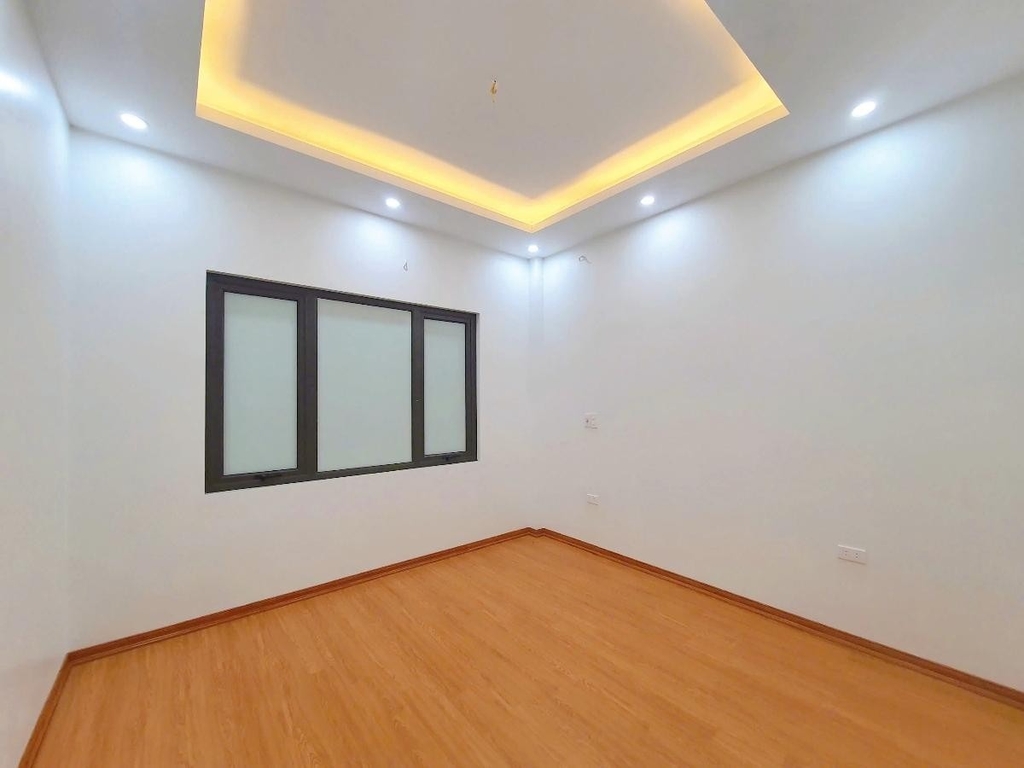 BÁN NHÀ GIẢNG VÕ - ĐỐNG ĐA: VỊ TRÍ ĐẮC ĐỊA KẾ CẬN VINHOMES GALLERY - HAI MẶT THOÁNG - DÒNG TIỀN SẴN CÓ - GIÁ 17.2 TỶ