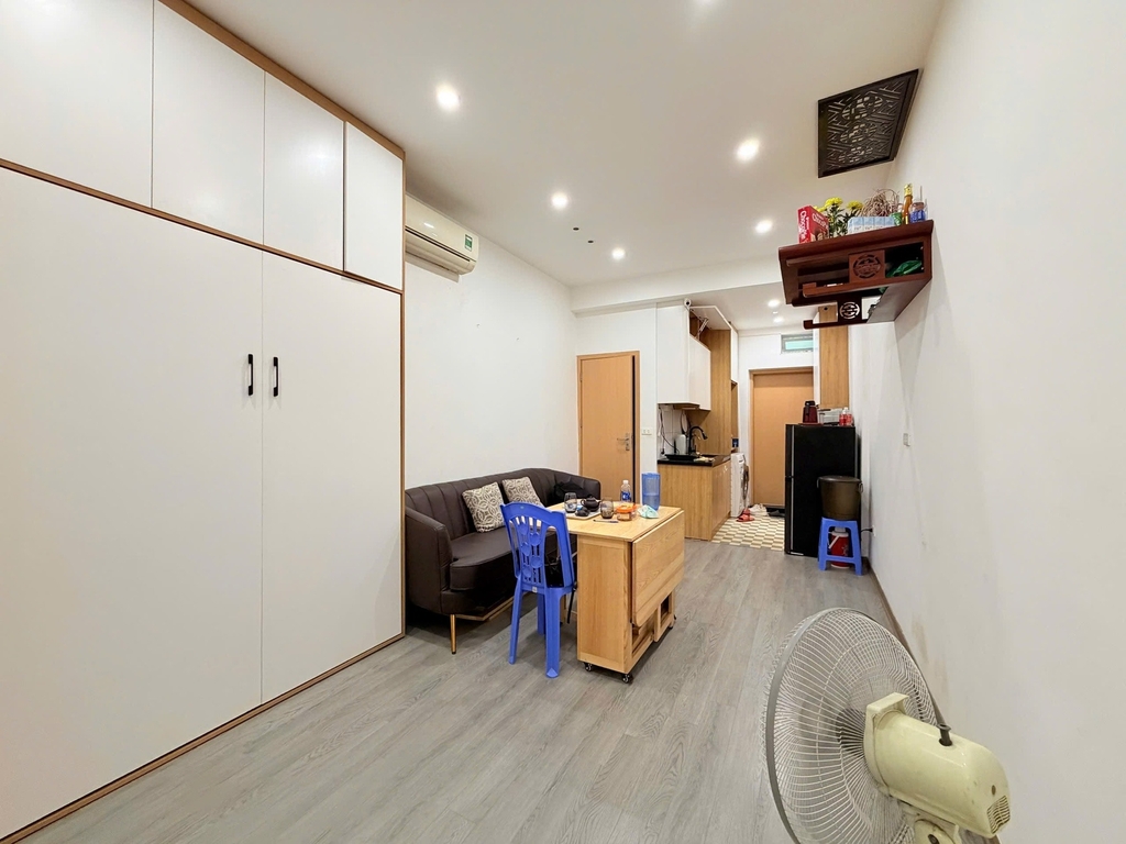 BÁN CĂN HỘ TẬP THỂ NGUYỄN KHOÁI - HAI BÀ TRƯNG: TẦNG 2 TIỆN LỢI - FULL NỘI THẤT XỊN - SÂN CHUNG RỘNG - GIÁ 3.25 TỶ