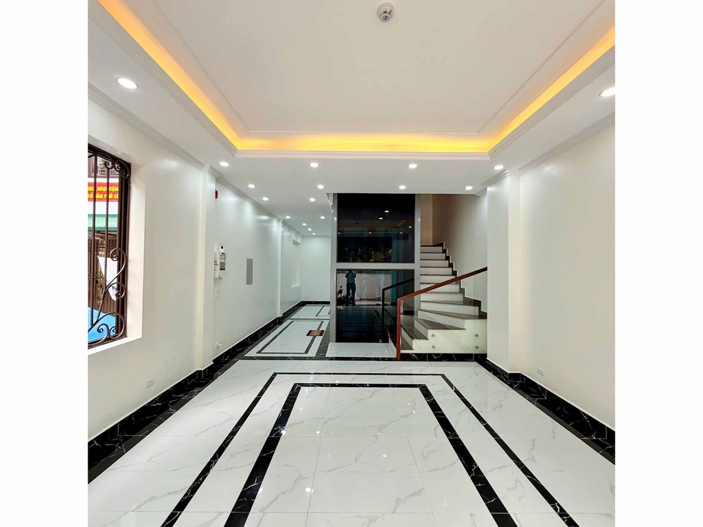 BÁN TOÀ NHÀ PHÂN LÔ MAI DỊCH - CẦU GIẤY: 7 TẦNG THANG MÁY - VỊ TRÍ ĐẮC ĐỊA - Ô TÔ TRÁNH ĐỖ - GIÁ 28.8 TỶ