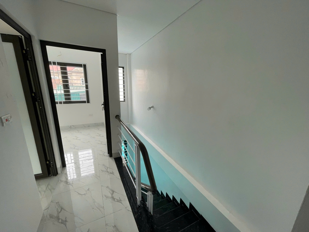 Bán nhà 2 tầng Hoài Đức, 50m², 2PN – chỉ hơn 2 tỷ, có sân để xe