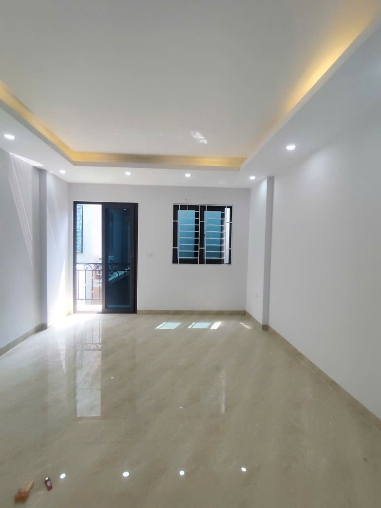 Bán nhà mới 5 tầng Lai Xá – diện tích 31,7m², gần đường ô tô, giá chỉ 4,95 tỷ