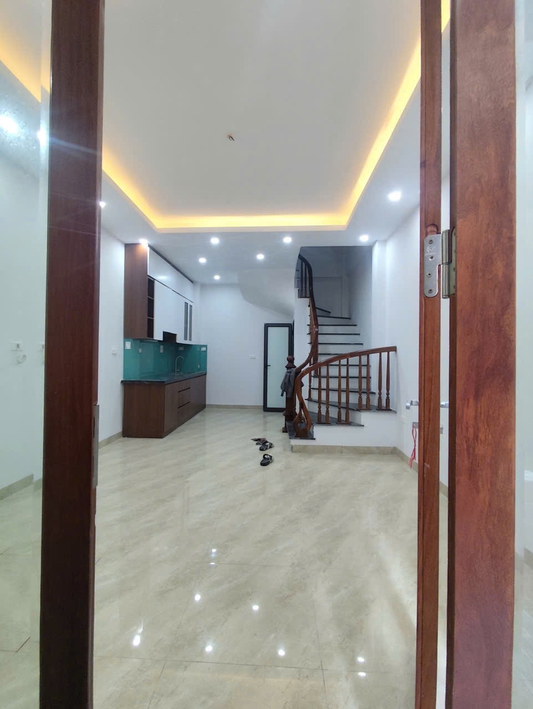 Bán nhà mới 5 tầng Lai Xá – diện tích 31,7m², gần đường ô tô, giá chỉ 4,95 tỷ