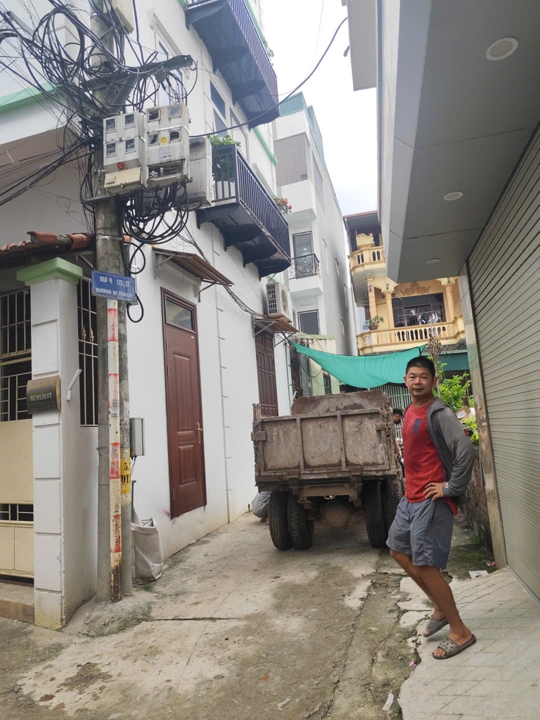 Chính chủ bán nhà 39,8m² tại Di Trạch, ô tô đỗ cửa, gần KĐT Kim Chung – Di Trạch, giá 5,5 tỷ